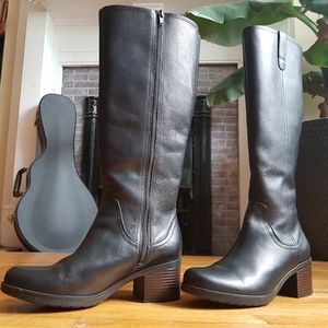 Leather Clarks riding boots s9
